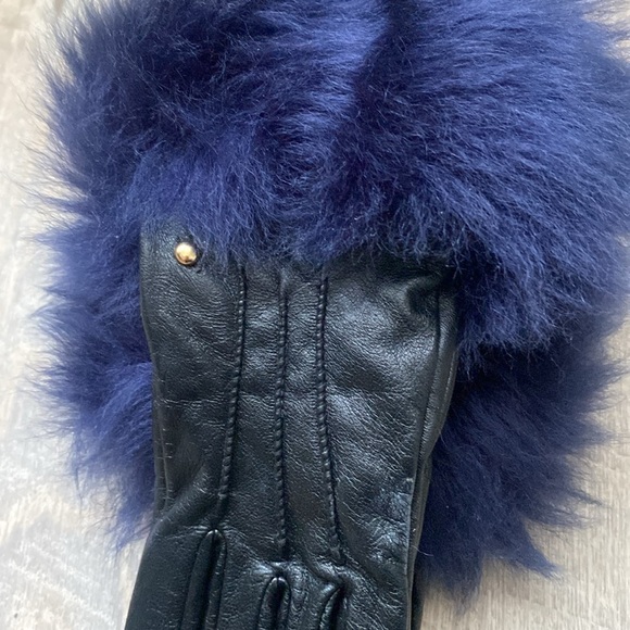 Fownes Brothers Leather Gloves
(NWT) with Fur Cuffs Sz M - Picture 6 of 14